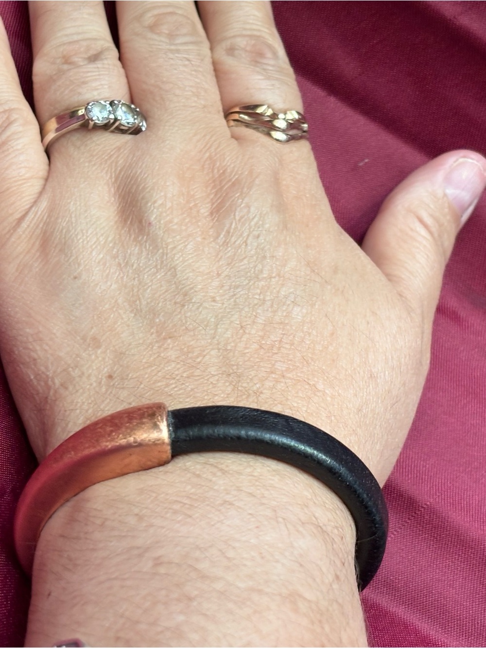 Unisex’s 💁🏻‍♀️Black Leather Bracelet with Copper Accent - Women Jewelry Bracelet